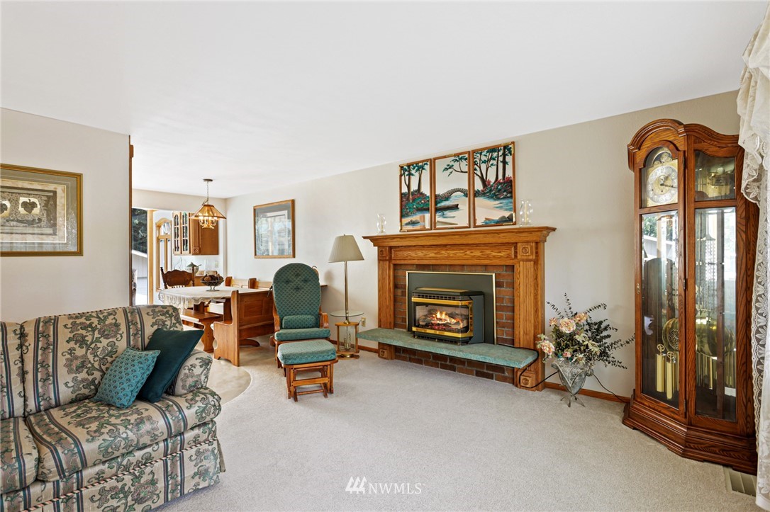 20548 Southeast 159th Street Renton, WA 98059 - Photo 9 of 25 Gallery Image 9
