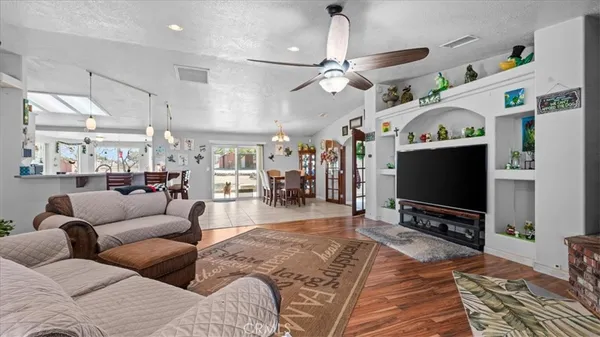 $575,000 | 9475 Central Apple Valley, Apple Valley, CA 92308