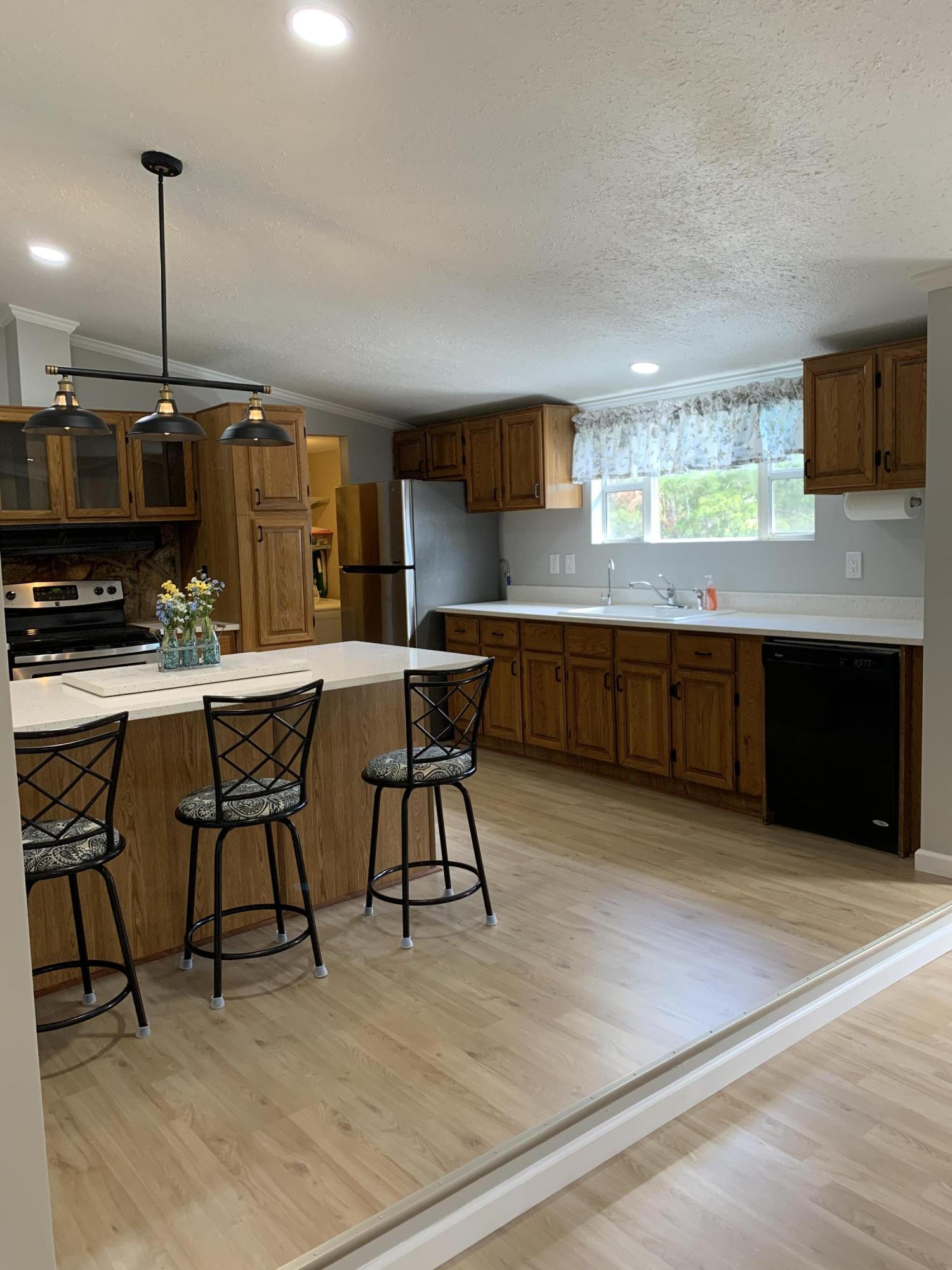 300 West Raccoon Valley Drive Heiskell, TN 37754 - Photo 7 of 34 IMG-4028