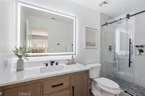 $1,339,000 | 1456 Manhattan Beach Boulevard, Unit C, Manhattan Beach, CA 90266