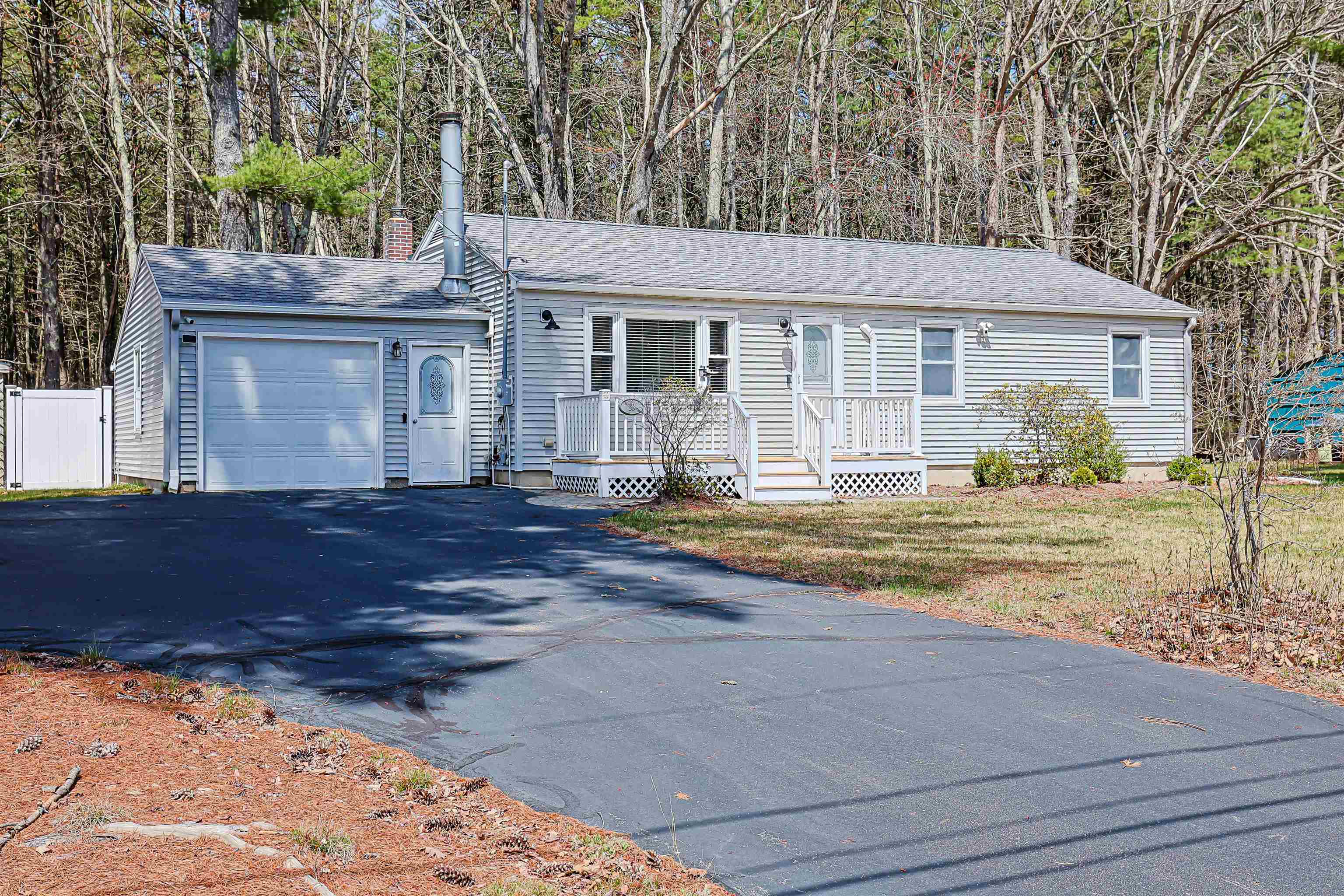 19 Strafford Road Dover, NH 03820 - Photo 3 of 35