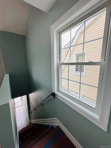 $1,125,000 | 104-39 210th Street | Bellaire Park