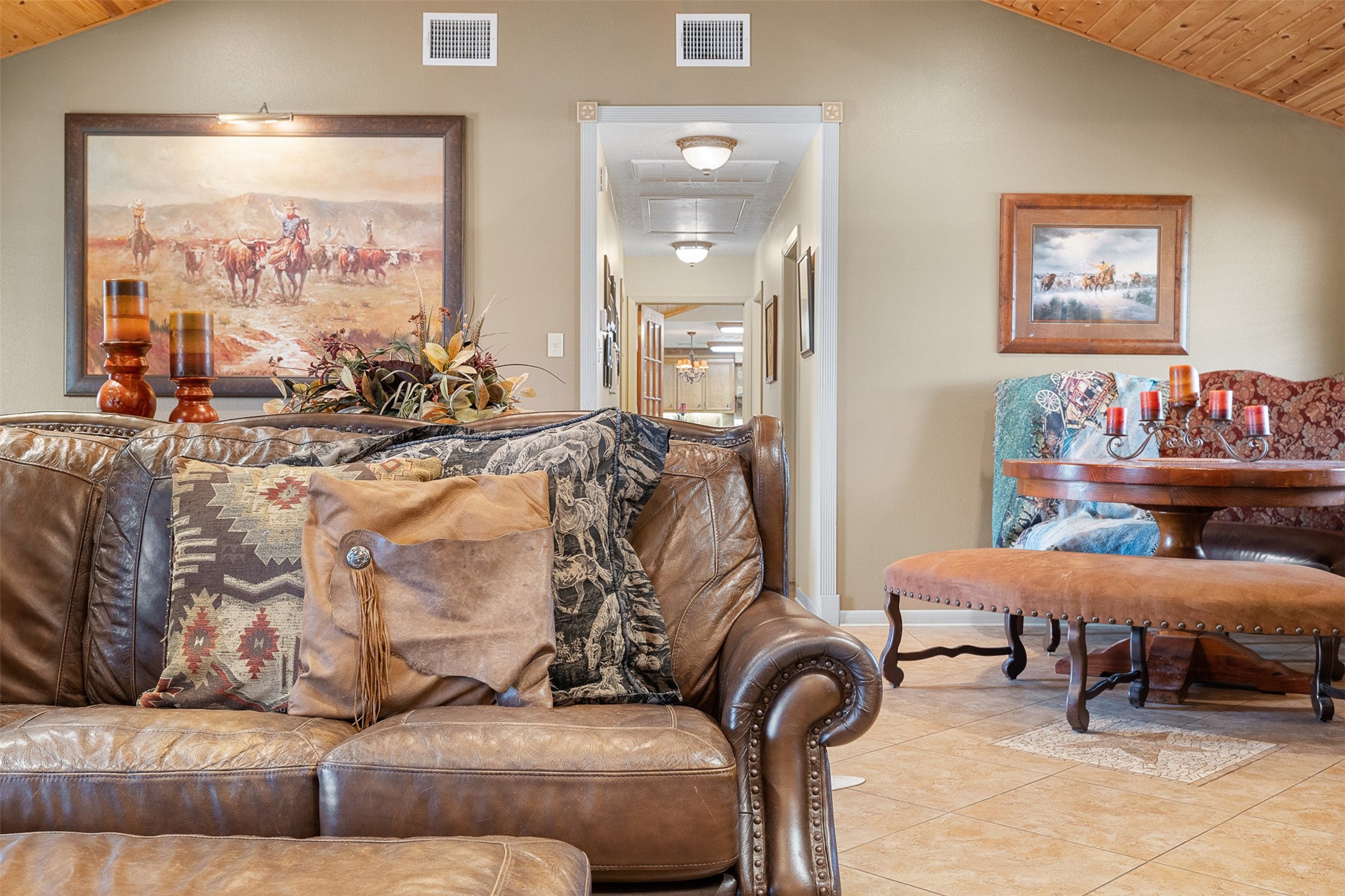 1611 Koy Road Bellville, TX 77418 - Photo 16 of 44 a living room with furniture and painting on the wall