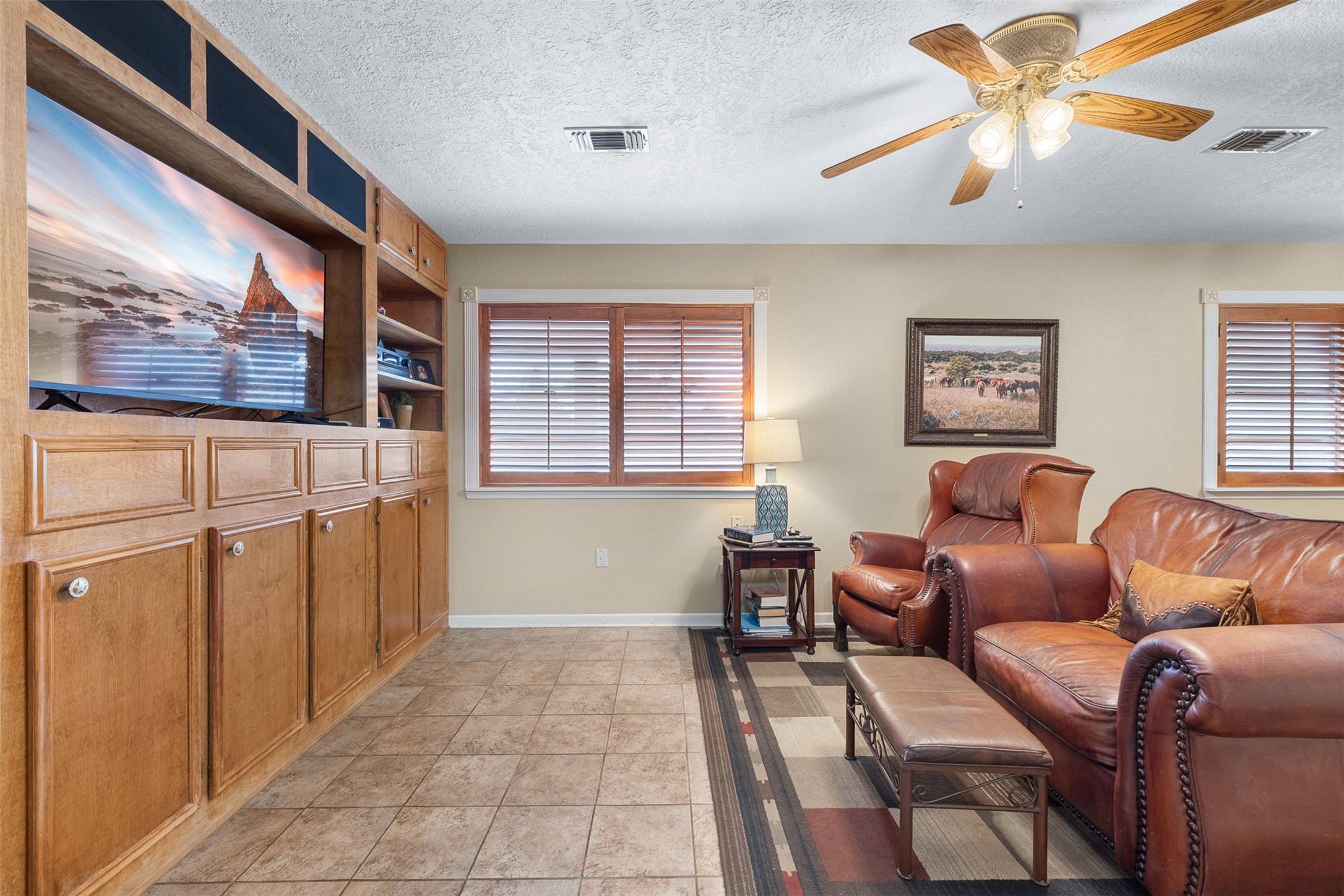 1611 Koy Road Bellville, TX 77418 - Photo 18 of 44 a workspace with furniture and window