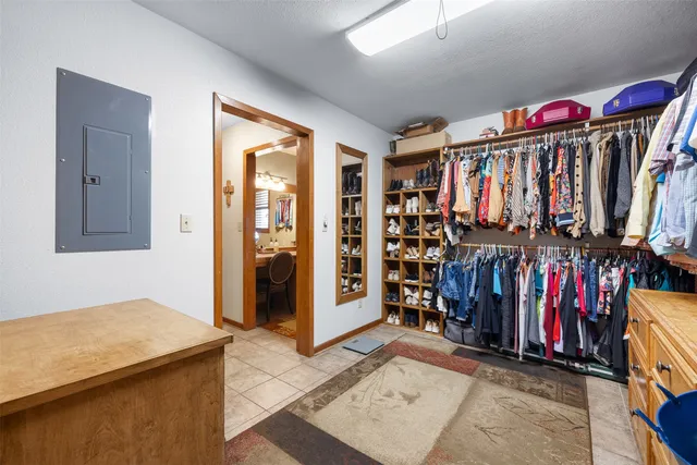 a view of a livingroom with furniture
