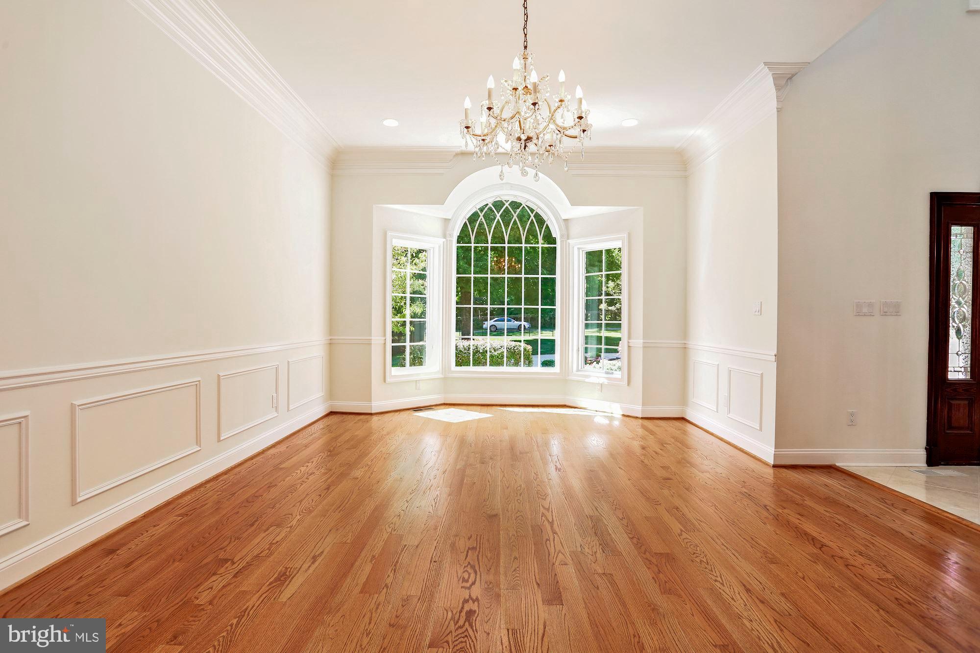 8705 Falls Road Potomac, MD 20854 - Photo 13 of 67 Formal living room with custom molding/chair rail