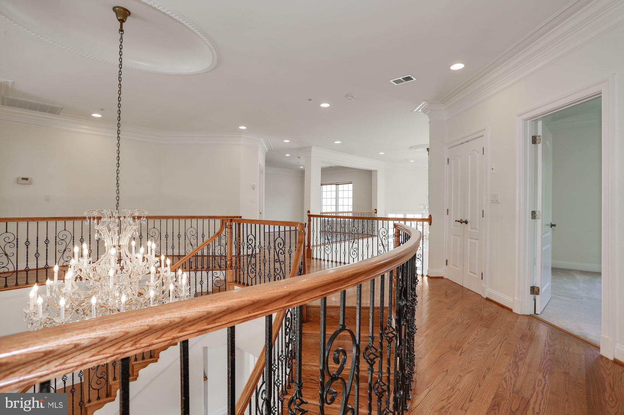 8705 Falls Road Potomac, MD 20854 - Photo 39 of 67 Upper level entrance to bedroom #4