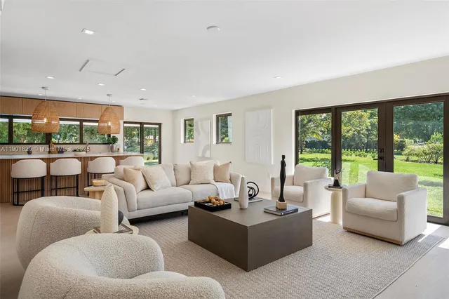 $2,900,000 | 10945 Southwest 75th Court, Pinecrest, FL 33156