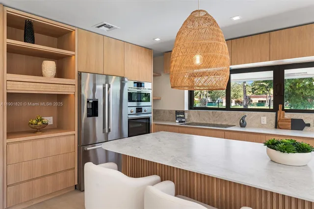 $2,900,000 | 10945 Southwest 75th Court, Pinecrest, FL 33156