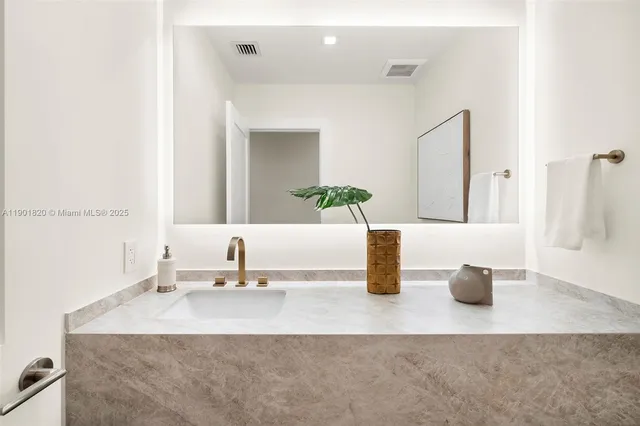 $2,900,000 | 10945 Southwest 75th Court, Pinecrest, FL 33156