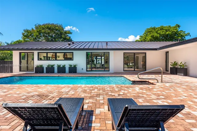 $2,900,000 | 10945 Southwest 75th Court, Pinecrest, FL 33156