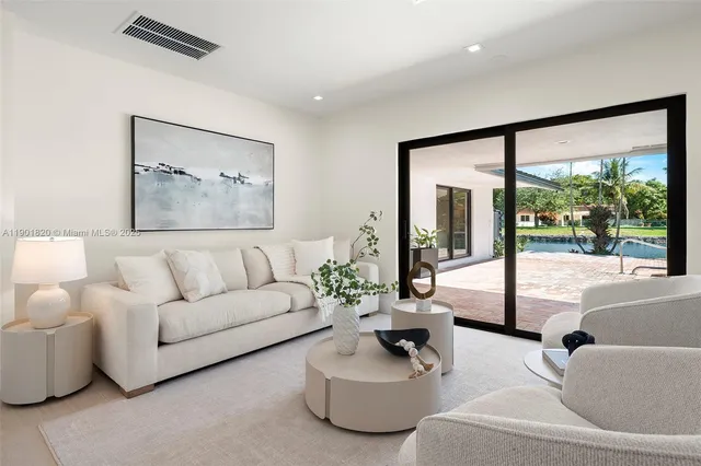 $2,900,000 | 10945 Southwest 75th Court, Pinecrest, FL 33156