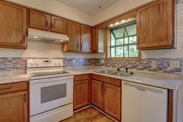 $1,275 | 4192 Spirea Drive, Unit H, Wilmington, NC 28403