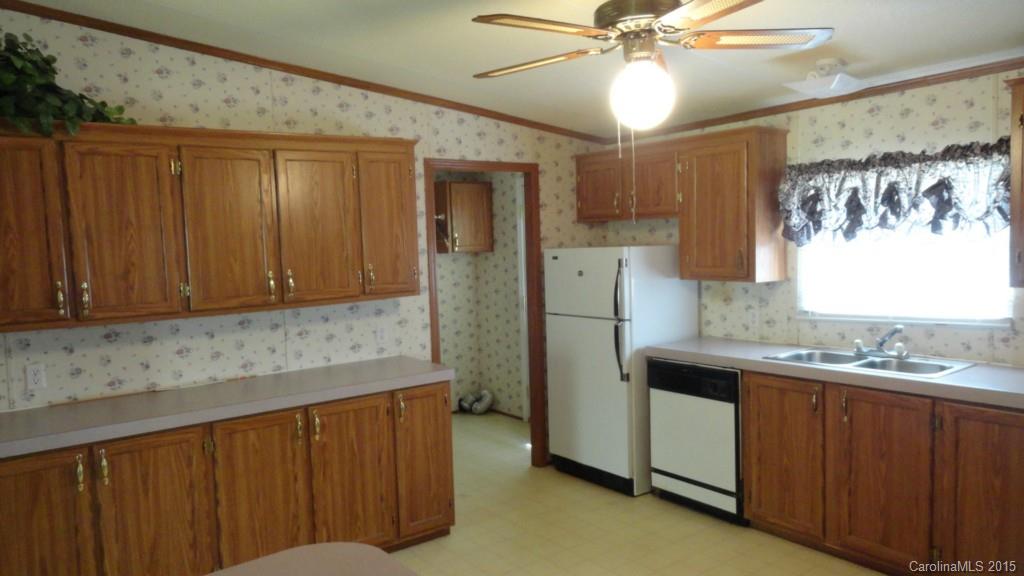 5021 Raintree Lane, Unit 40 Maiden, NC 28650 - Photo 5 of 22 Gallery Image 5