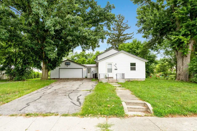 $182,500 | 2702 Westward Drive, Fort Wayne, IN 46809