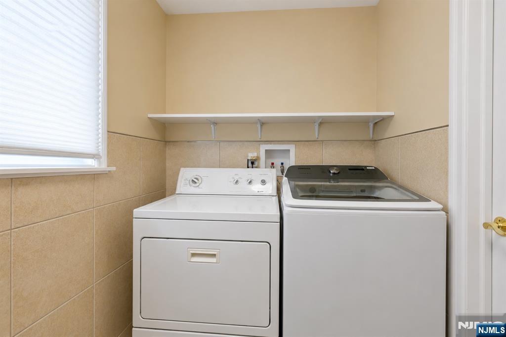 28 Demarest Road Paramus, NJ 07652 - Photo 24 of 32