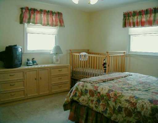 521 Center Church Road Canonsburg, PA 15317 - Photo 8 of 8 Master Bedroom.