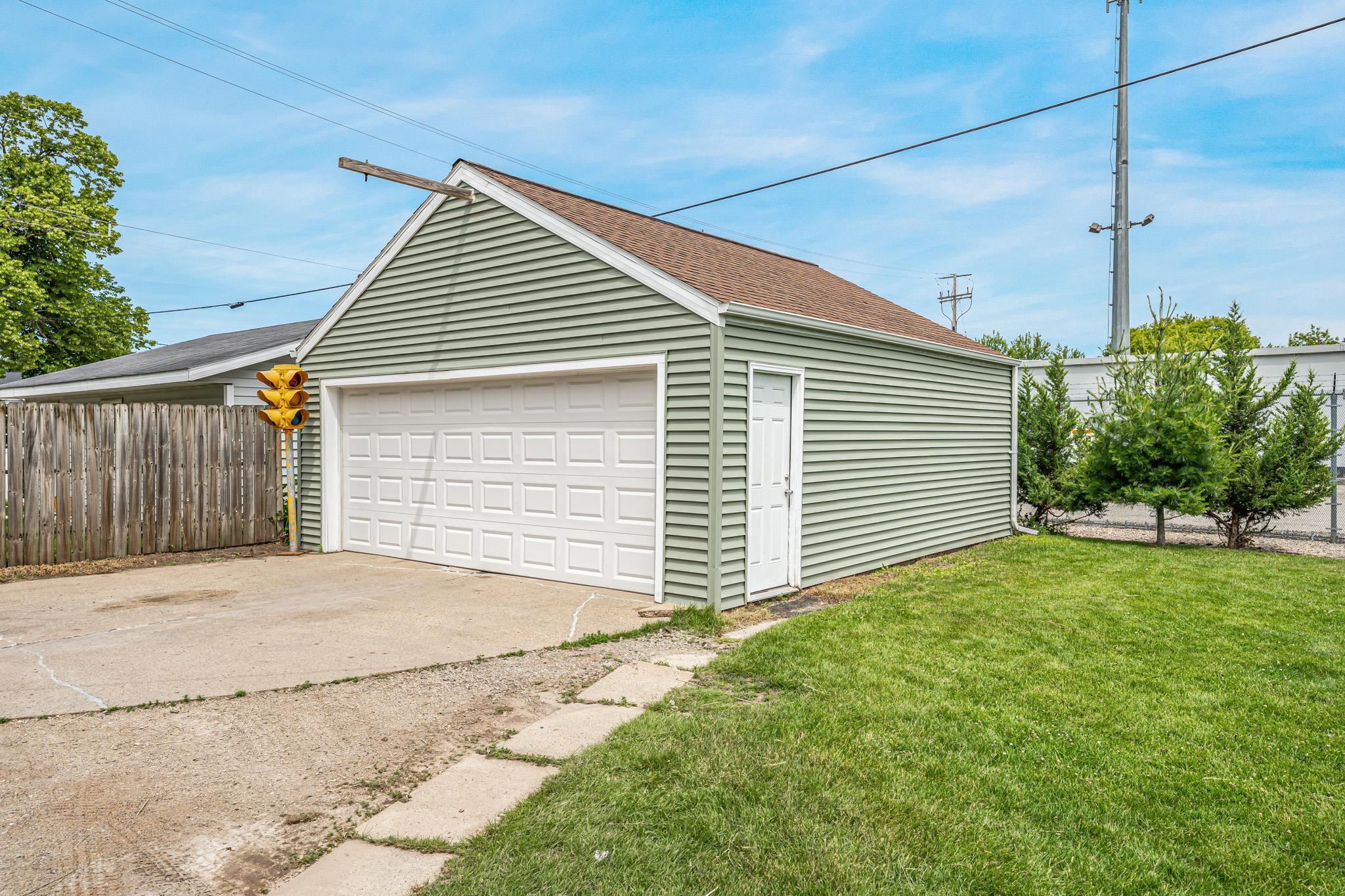 814 North Drew Street Appleton, WI 54911 - Photo 28 of 35