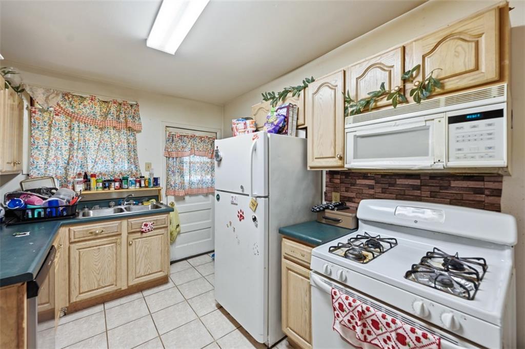 1133 9th Street McKees Rocks, PA 15136 - Photo 11 of 27