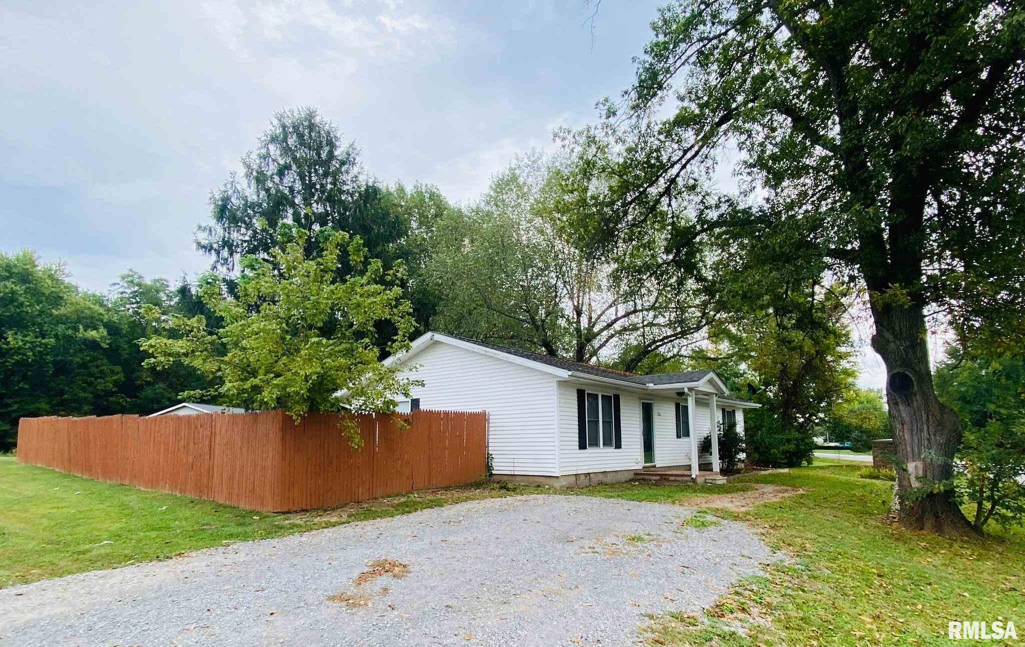 1116 Weaver Road Herrin, IL 62948 - Photo 17 of 17 Gallery Image 17