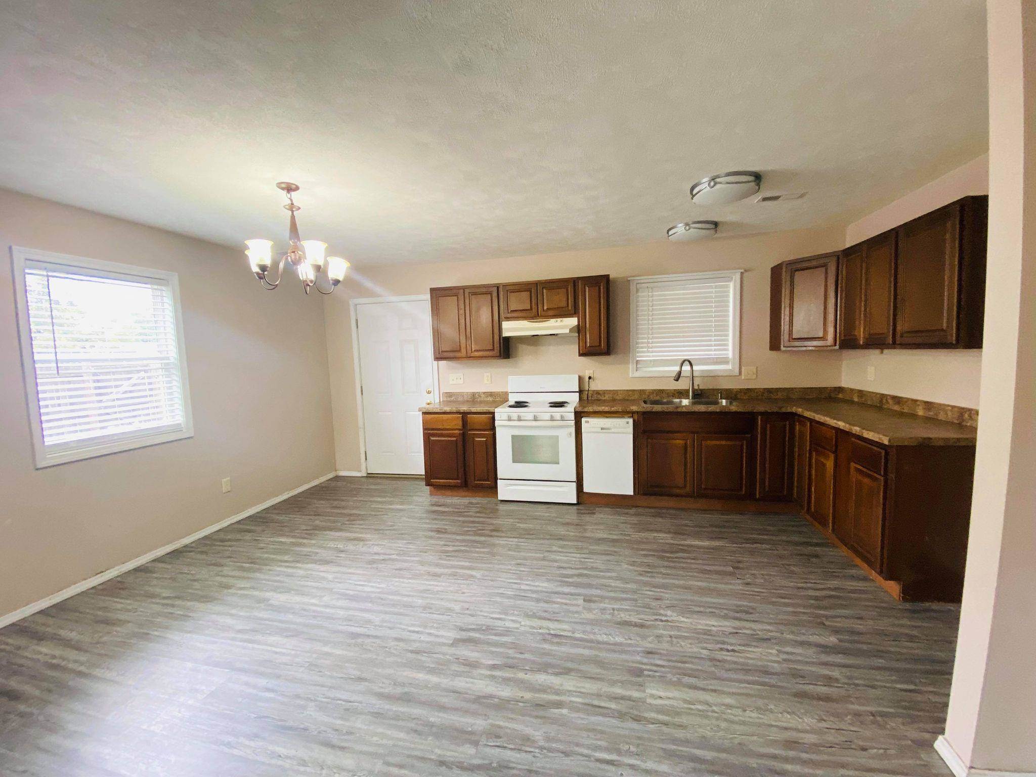 1116 Weaver Road Herrin, IL 62948 - Photo 5 of 17 Gallery Image 5