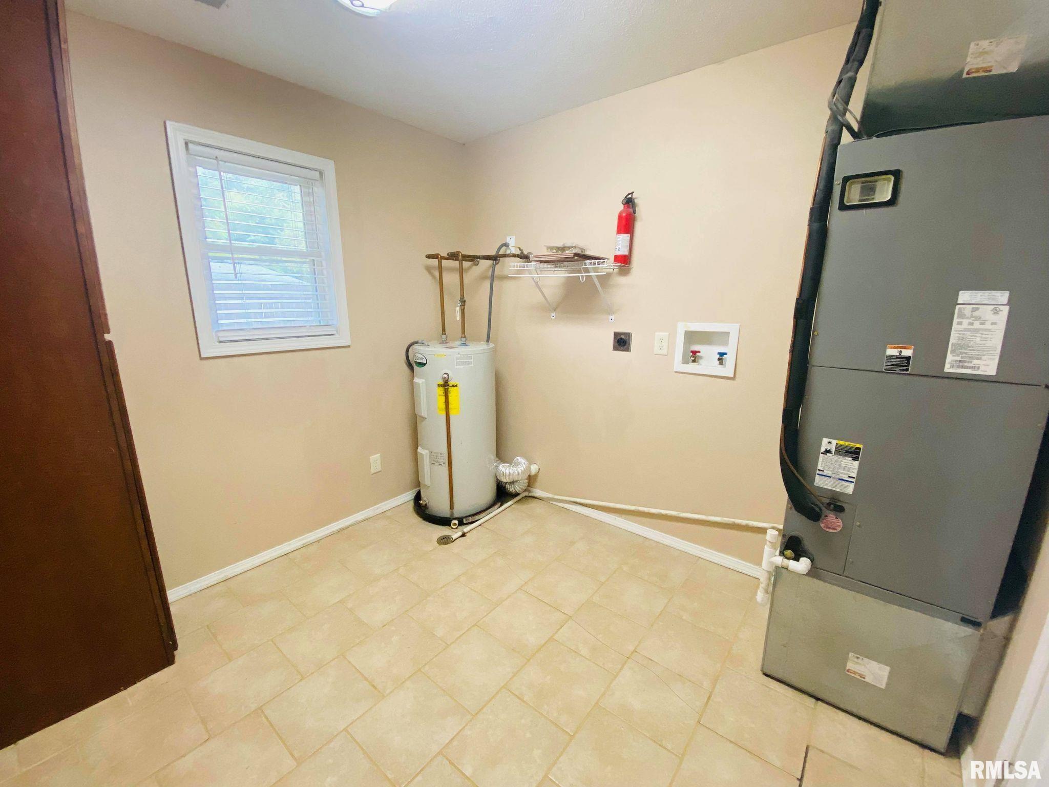 1116 Weaver Road Herrin, IL 62948 - Photo 7 of 17 Gallery Image 7