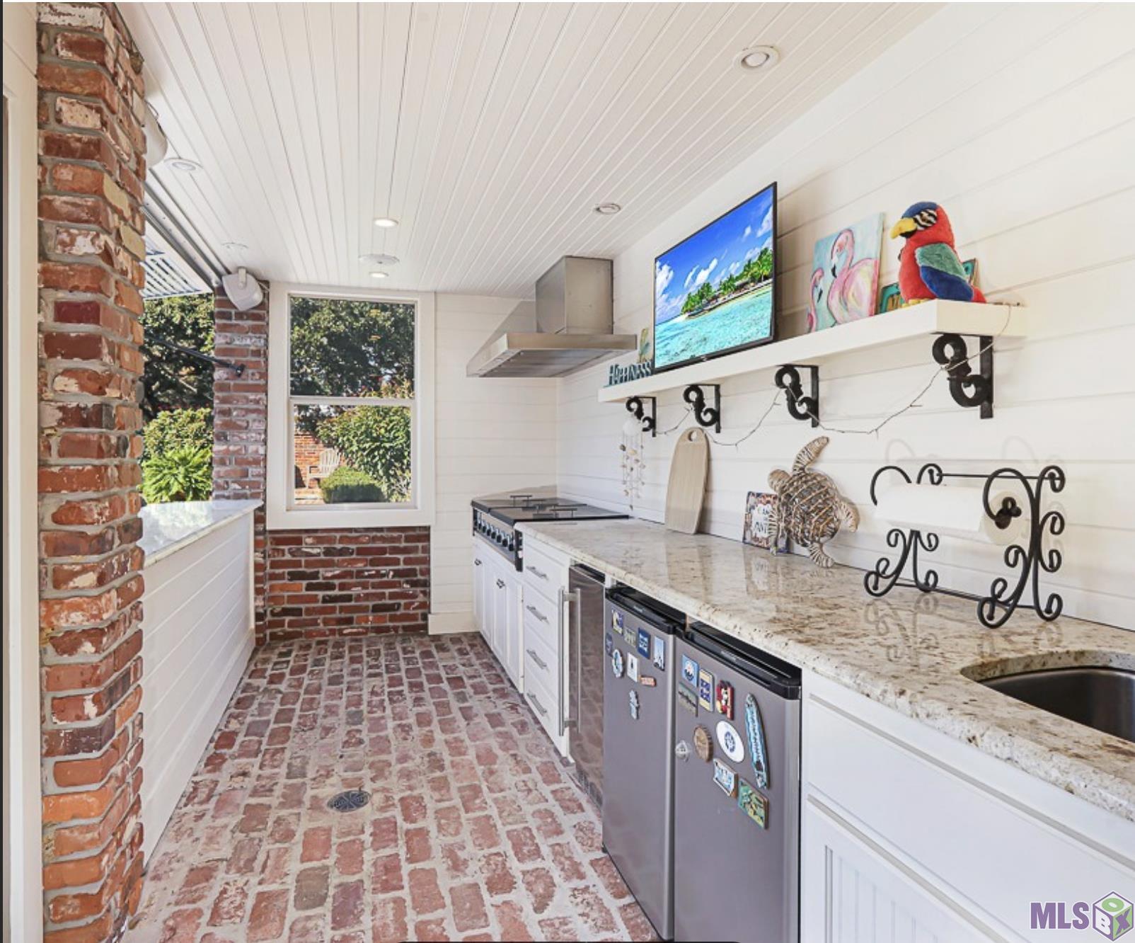 13505 North Amiss Road Baton Rouge, LA 70810 - Photo 14 of 48 Outdoor Kitchen