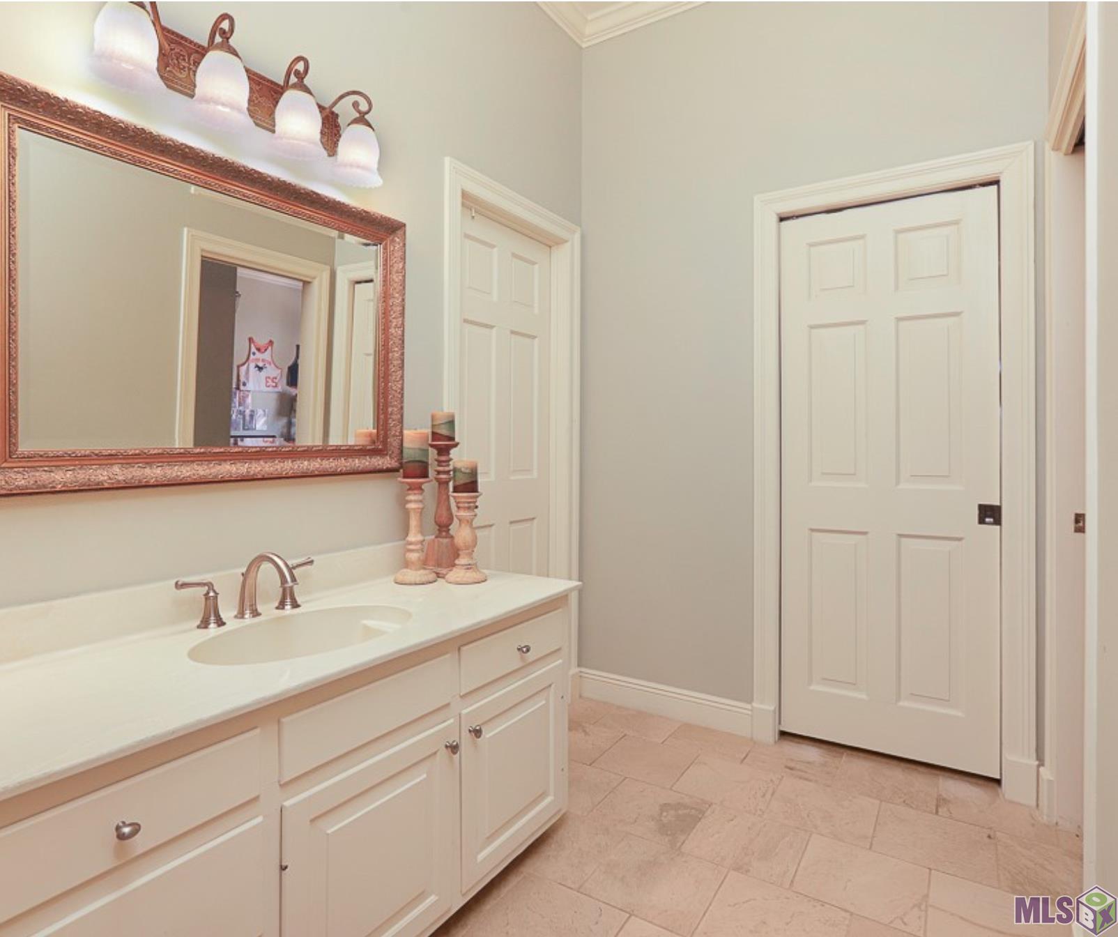 13505 North Amiss Road Baton Rouge, LA 70810 - Photo 31 of 48 Second BR Bath