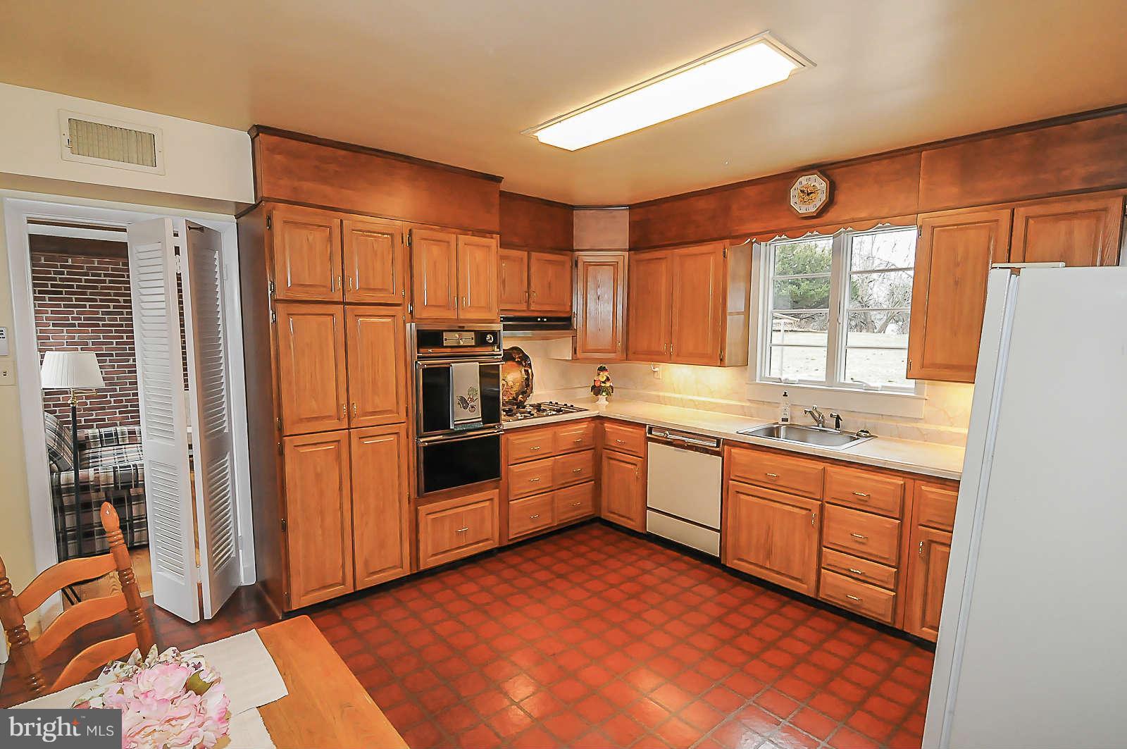 9119 Northfield Road Ellicott City, MD 21042 - Photo 11 of 24 Kitchen