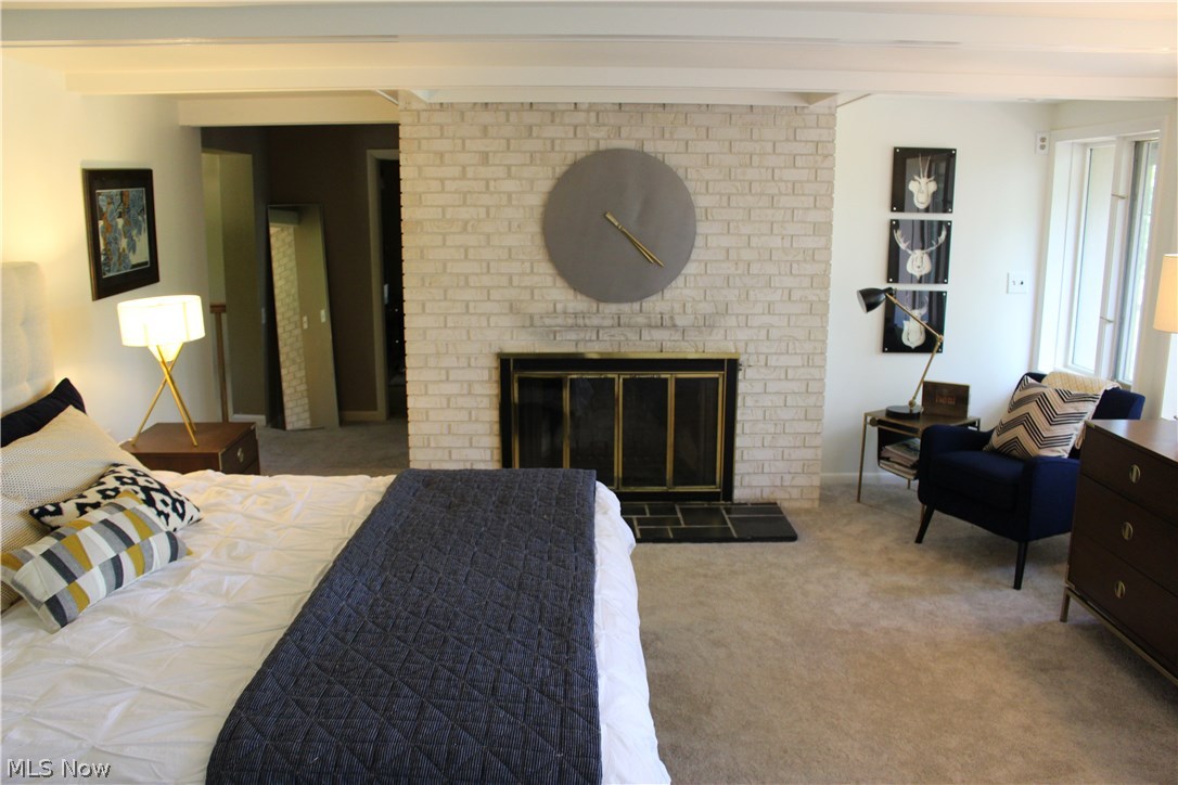 4023 Shaw Road Akron, OH 44333 - Photo 15 of 34 Master bedroom, looking east, note the fireplace.