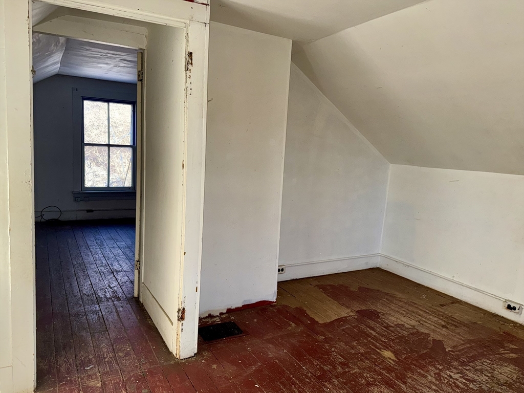 61 Woodmont Road Northampton, MA 01060 - Photo 11 of 18