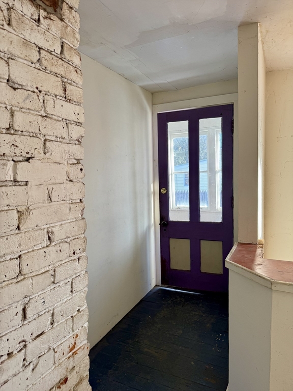 61 Woodmont Road Northampton, MA 01060 - Photo 4 of 18