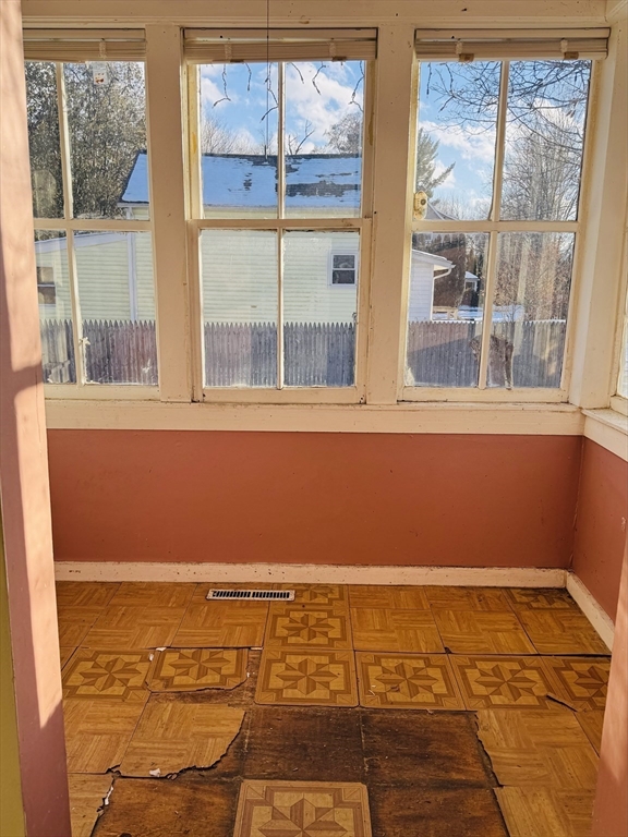 61 Woodmont Road Northampton, MA 01060 - Photo 7 of 18