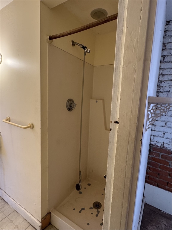 61 Woodmont Road Northampton, MA 01060 - Photo 9 of 18