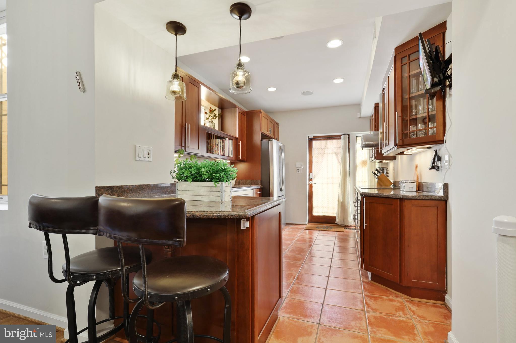 2323 Ontario Road Northwest, Unit 1 Washington, DC 20009 - Photo 20 of 67