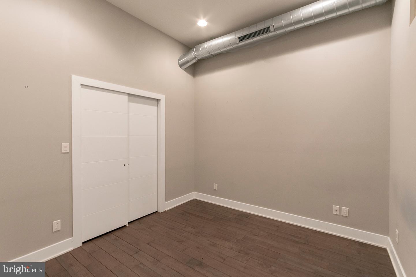 135 North 3rd Street, Unit 2C Philadelphia, PA 19106 - Photo 11 of 15