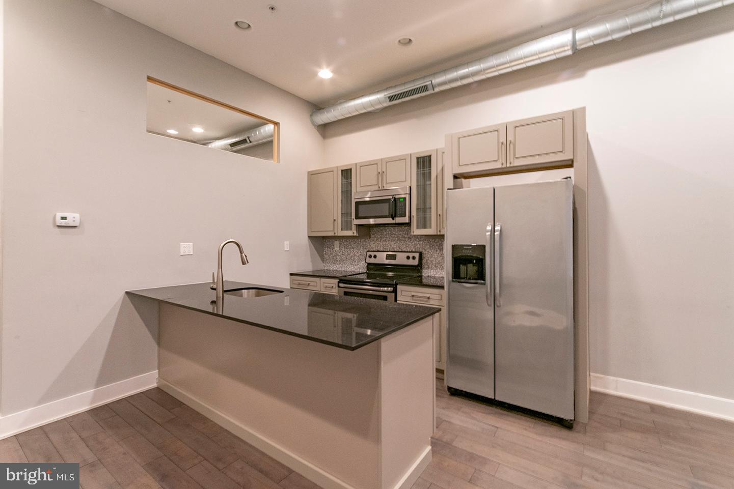 135 North 3rd Street, Unit 2C Philadelphia, PA 19106 - Photo 6 of 15