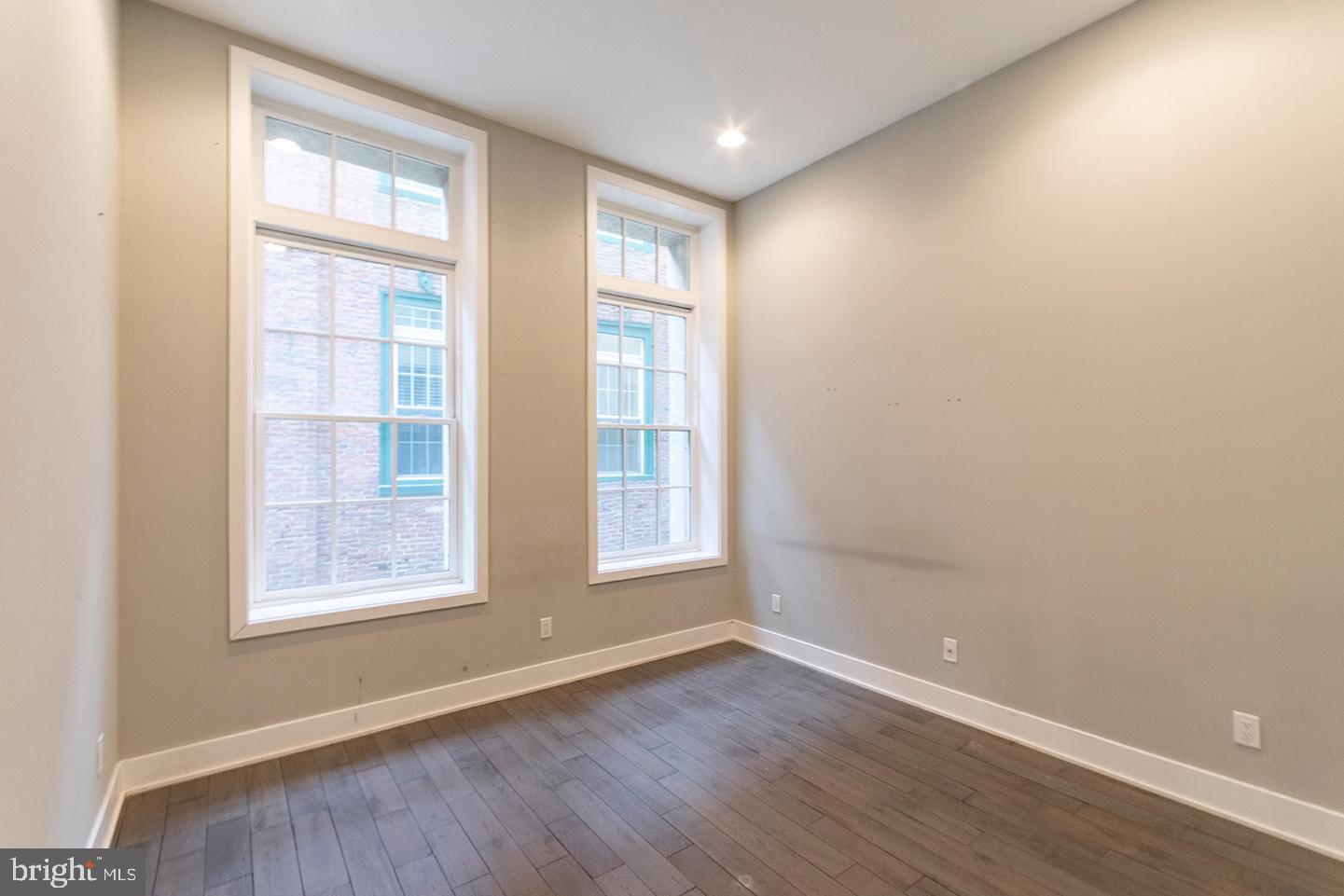 135 North 3rd Street, Unit 2C Philadelphia, PA 19106 - Photo 9 of 15