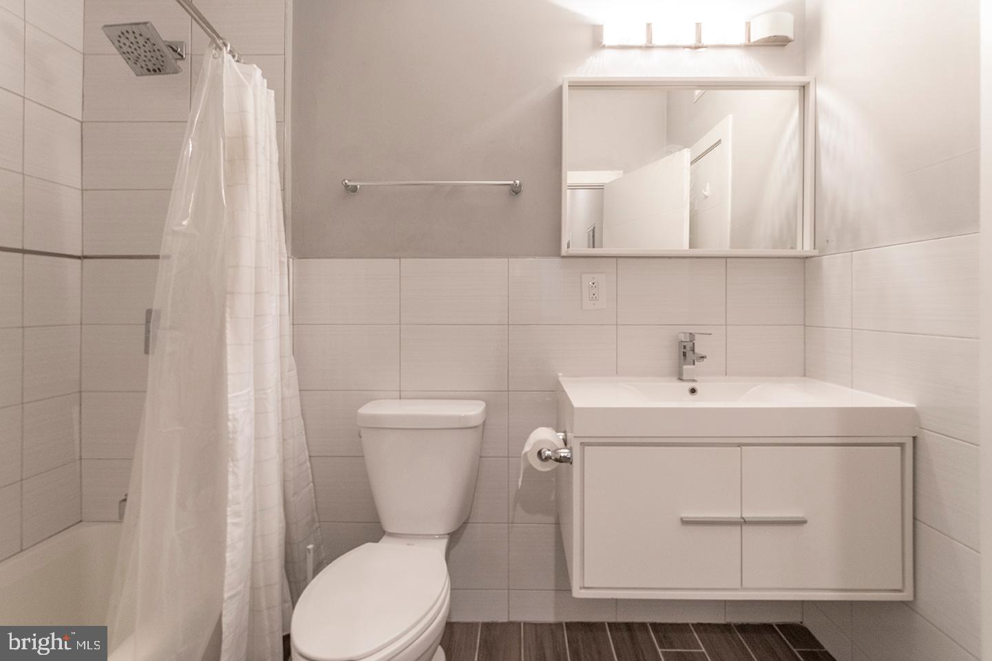 135 North 3rd Street, Unit 2C Philadelphia, PA 19106 - Photo 10 of 15