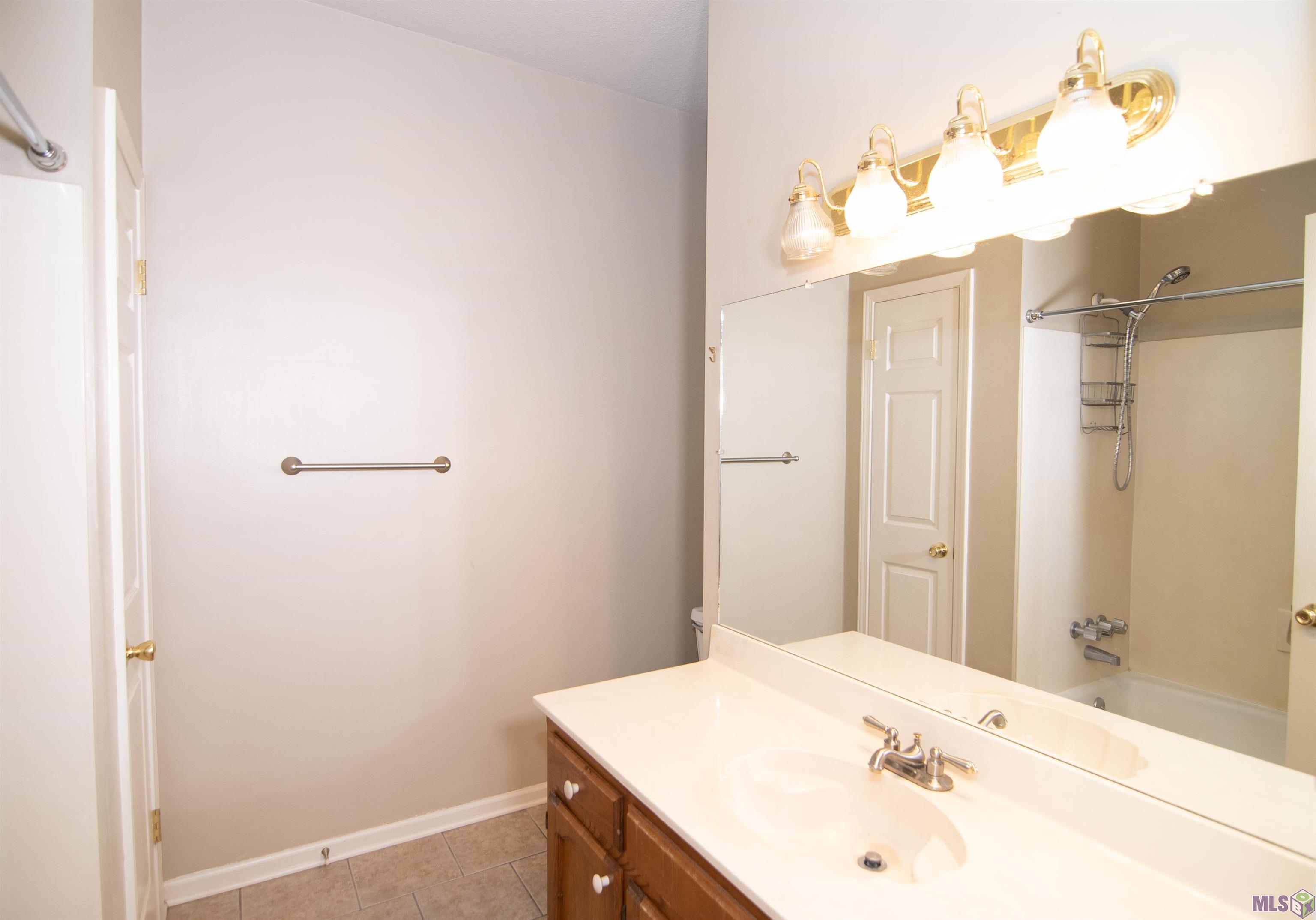 9434 Pecan Tree Drive Baton Rouge, LA 70810 - Photo 6 of 18 Gallery Image 6