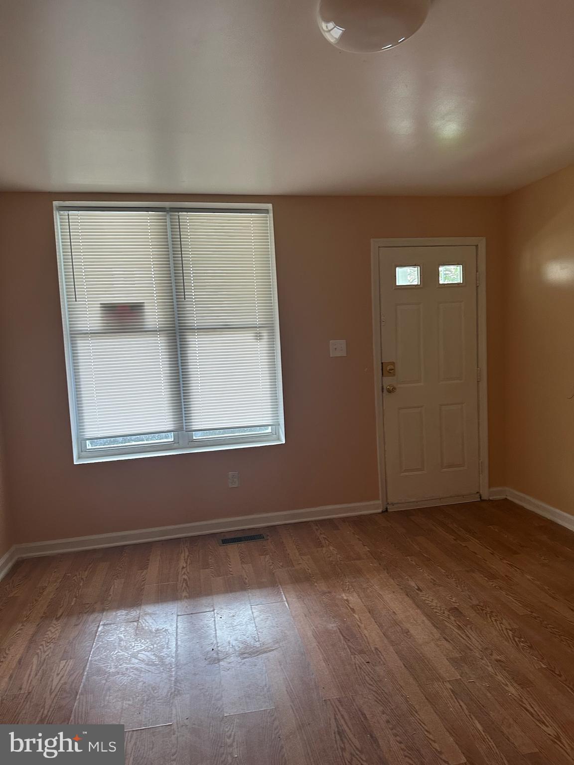 3016 Chelsea Terrace Baltimore, MD 21216 - Photo 3 of 22 Living Room