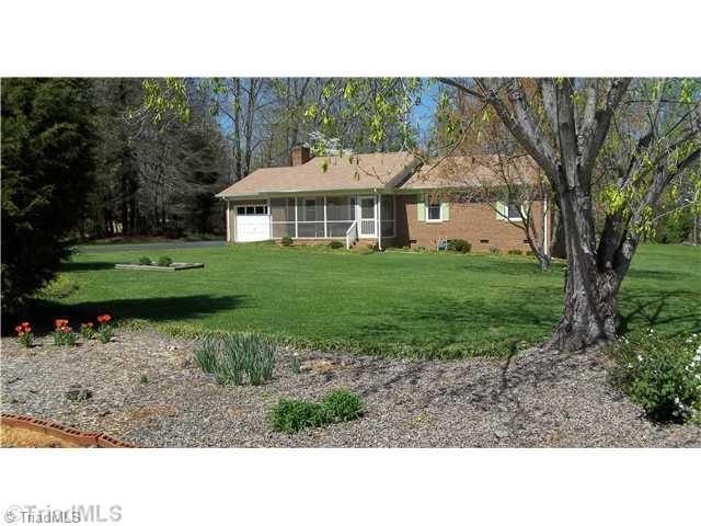 3607 Fieldview Road Pleasant Garden, NC 27313 - Photo 2 of 13 Exterior Front.