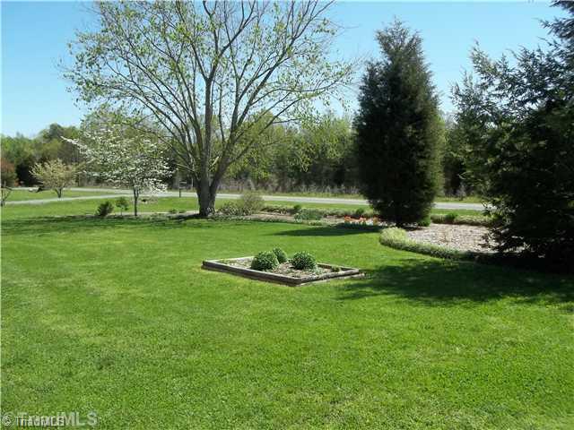 3607 Fieldview Road Pleasant Garden, NC 27313 - Photo 12 of 13 Landscaping.