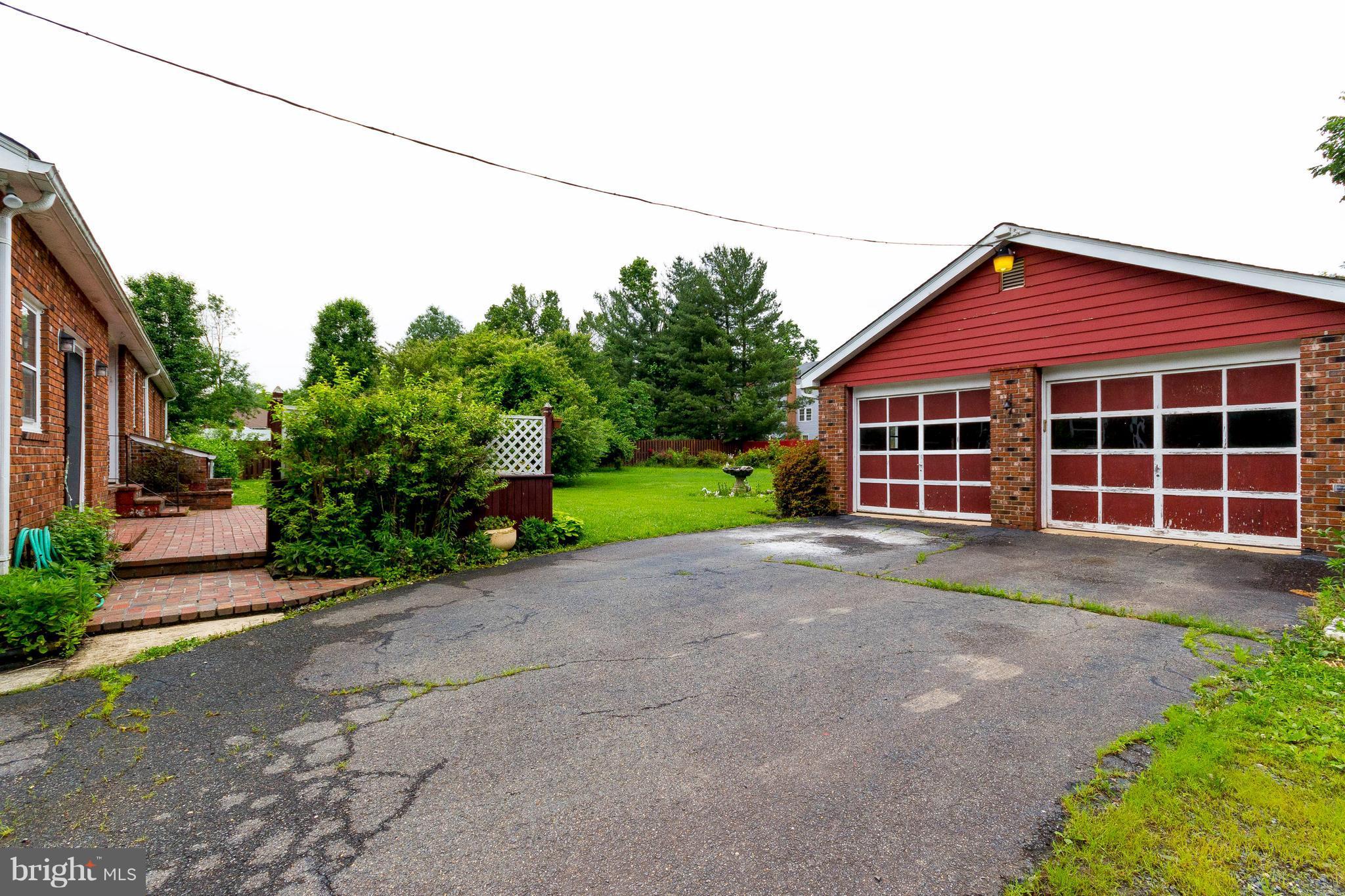 9320 Burke Road Burke, VA 22015 - Photo 2 of 29 Exterior (General)