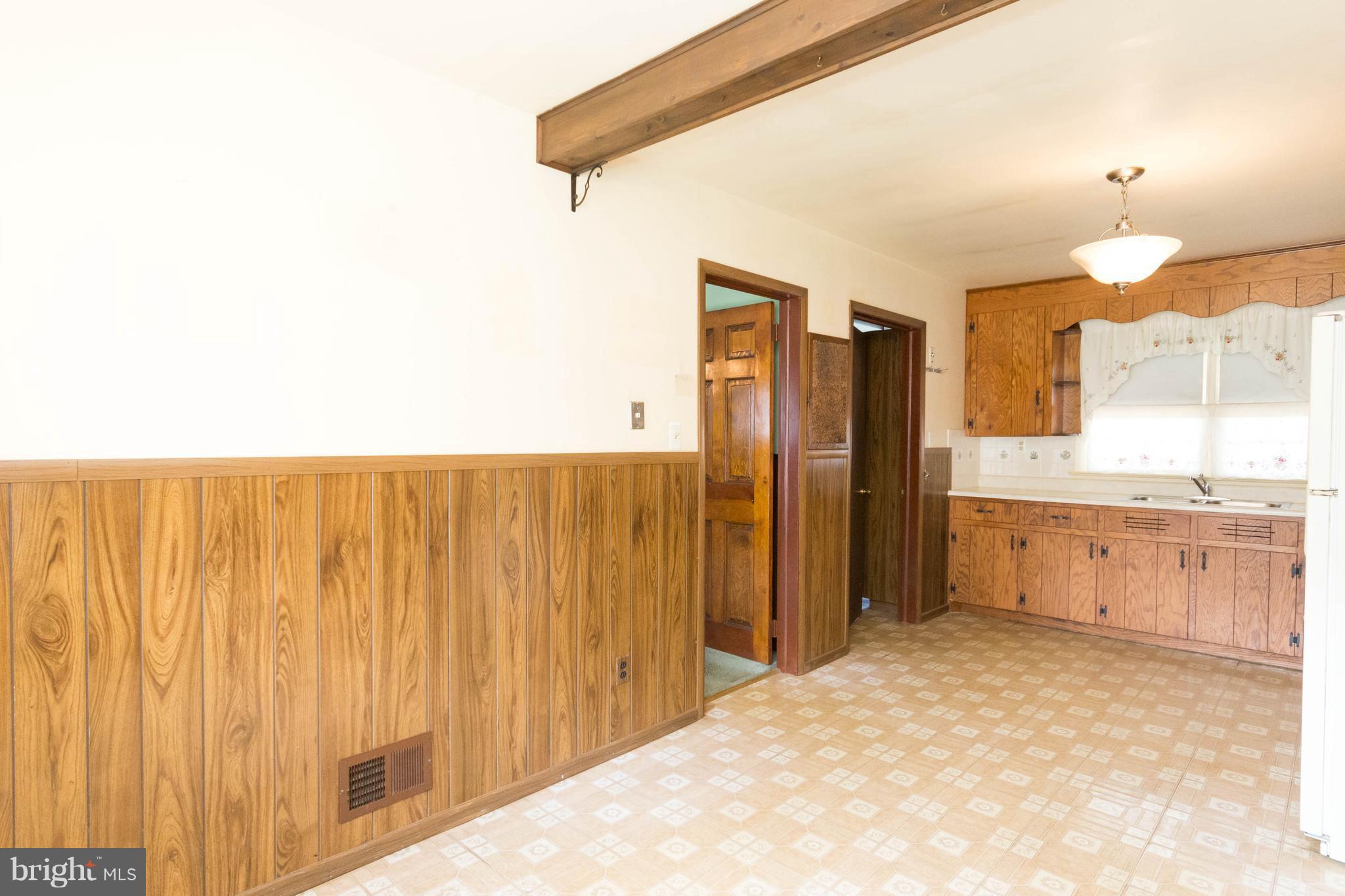 9320 Burke Road Burke, VA 22015 - Photo 14 of 29 Interior (General)