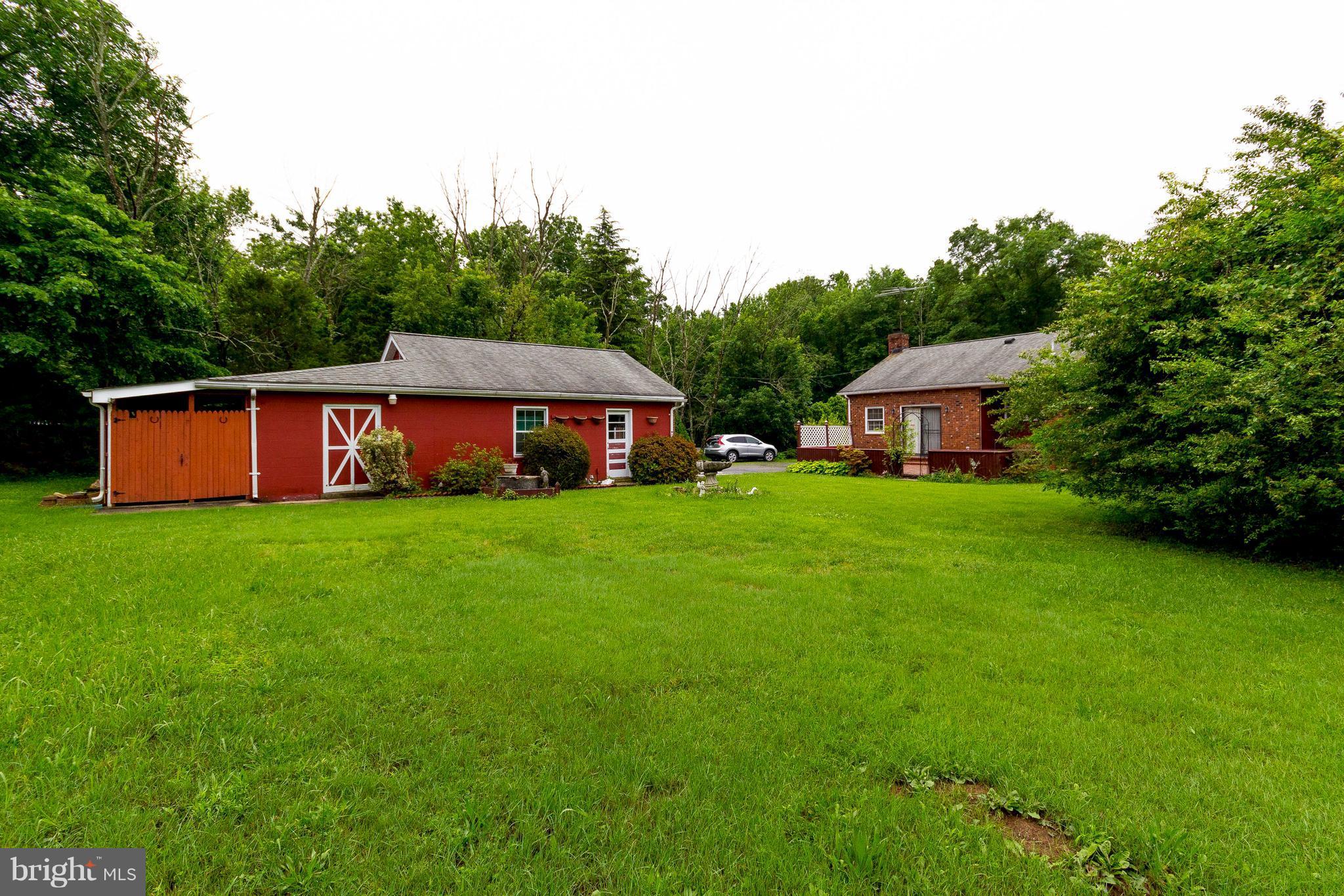 9320 Burke Road Burke, VA 22015 - Photo 4 of 29 Exterior (General)