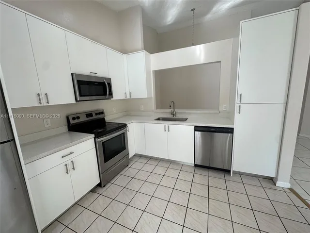 $2,500 | 9336 Ketay Circle, Boca Raton, FL 33428