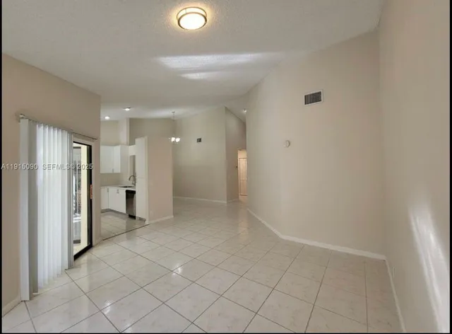 $2,500 | 9336 Ketay Circle, Boca Raton, FL 33428