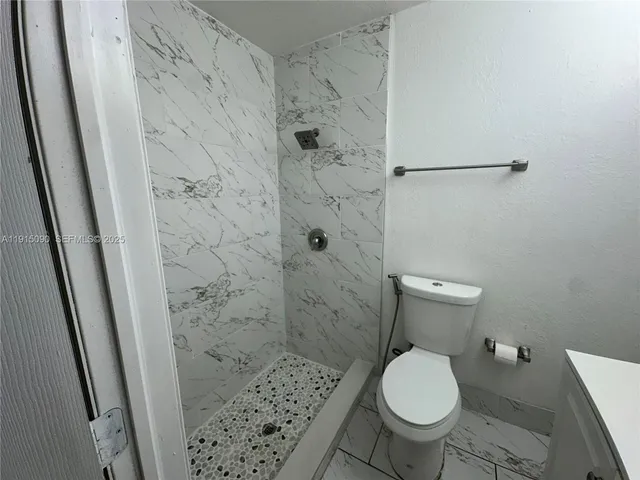 $2,500 | 9336 Ketay Circle, Boca Raton, FL 33428