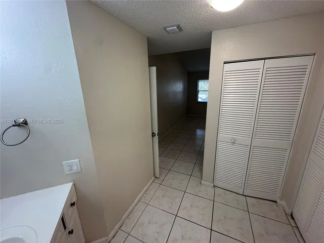 $2,500 | 9336 Ketay Circle, Boca Raton, FL 33428